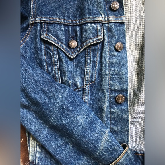Vintage Levi’s Denim Trucker Jacket - Picture 2 of 8